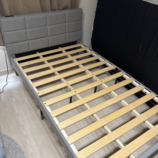 セミダブルベッドフレーム