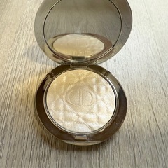 Dior フォーエバーグロウ ルミナイザー 06オパールシークインの画像