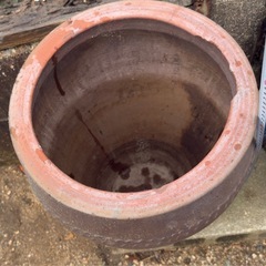 陶器製　壺　鉢カバー　睡蓮鉢　植木鉢の画像