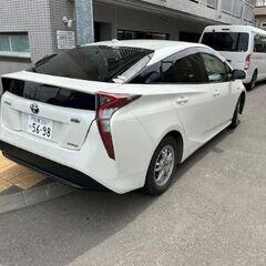 ★自社ローン対応★        平成28年登録トヨタプリウス  の画像