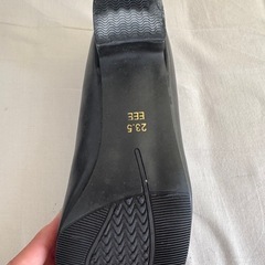 23.5㎝　黒　プレーンパンプス　の画像