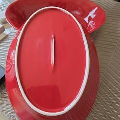 情熱の真っ赤なカレー皿の画像