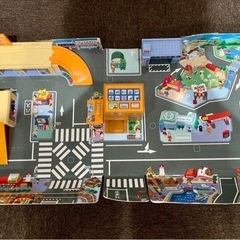 トミカ　かんたんおかたづけ！にぎやかサウンドタウンの画像