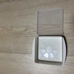 おにぎらずランチボックスの画像