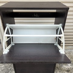 2段の収納棚の画像