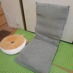 【クッション付き】ニトリ✨グレーのリクライニング座椅子（実寸105×40cm）の画像