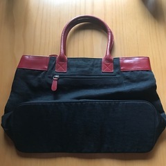 バック　持ち手は牛皮の画像