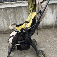 コンビのベビーカー　レインカバーの画像