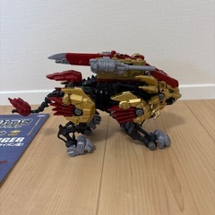 ZW36 ゾイドワイルド ライジングライガー　タカラトミー　組み立て済みの画像