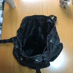 黒リュック　金猫柄の画像