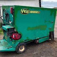 畜産用自走式給餌車WIC70の画像