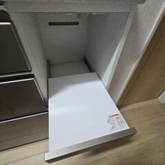 ニトリ食器棚の画像