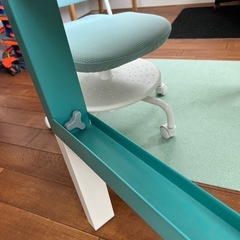 【受け渡し予定】IKEA デスク＋チェア＋マットの画像