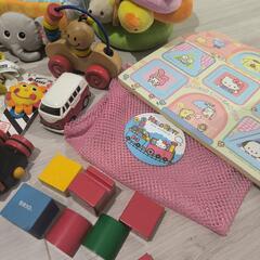 幼児おもちゃセット　ブリオマグネットつみき　無限ティッシュ　サンリオの画像