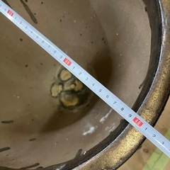 【陶器風大型鉢カバー／重厚感あるデザイン／1点限り】の画像