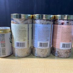R744-65893/Salts&CO. ボタニカルギフトパック 1kg × 3種類の香り デザインが美しい限定版ギフトパックの画像