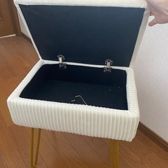 スツールの画像