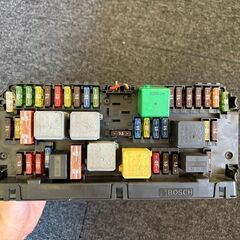 ☆Mercedes Benz☆ メルセデス ベンツ Eクラス 212 フューズボックスの画像