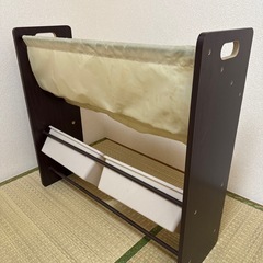 おもちゃ、絵本収納棚の画像