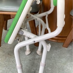 安寿 コンパクト折りたたみシャワーベンチ IC(骨盤サポートタイプ) グリーン  リサイクルショップ宮崎屋　住吉店25.8.7の画像