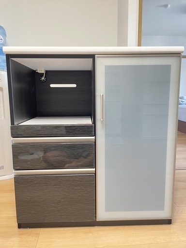 ニトリ 
Ｎポスティア 90BK キッチンボード レンジ台 調理台 食器棚