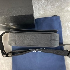 PRADAショルダーバッグの画像