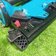 マキタ FN350DZ 充電式ピンタッカー 本体のみ【市川行徳店】【店頭取引限定】【中古】管理番号：ITDP0DFRFIXQの画像