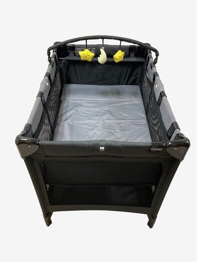【美品】KATOJI プレイヤード ベビーベッド New York Baby プレイヤードNewYorkBaby」について｜カトージの商品