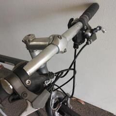 整備済みの古いGIANT クロスバイクの画像