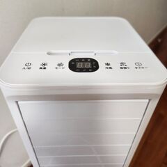 冷房機器　扇風機の画像