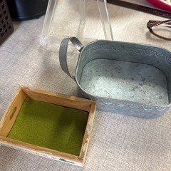 小物入れとミニイーゼルセットの画像