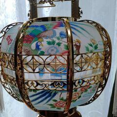 和風燈籠 金色装飾 花柄の画像