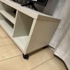 テレビ台(写真のテレビはなし)の画像