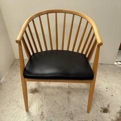 ⭐️椅子⭐️ ダイニングチェア ⚠️傷あり ジャパンディ おしゃれ シンプル　大阪市近郊配送無料の画像