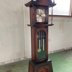 アンティーク調　振り子付き置き時計(高さ125cm)電池式駆動の画像