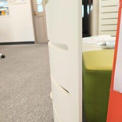 白いついたて（波形）の画像