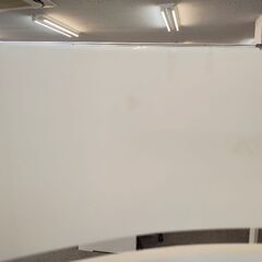 白いついたて（波形）の画像