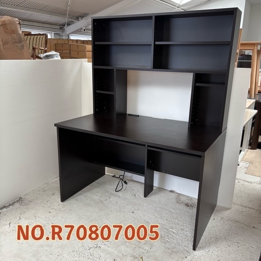 ⭐️デスク⭐️ パソコンデスク 学習机 おしゃれ ハイタイプ  コンセント付き 大阪市近郊配送無料