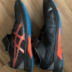 中古アシックススニーカー24.0キッズの画像