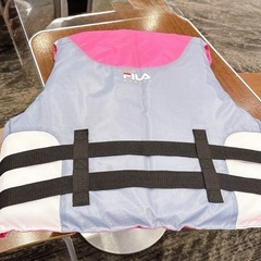 新品　FILA  フィラ　ライフジャケット　ピンク　グレー　レジャー　海　川　の画像