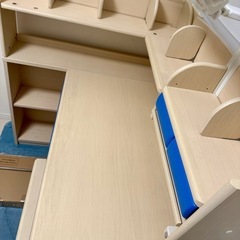 ①KOIZUMI L字型学習机替え板新品とチェアの画像