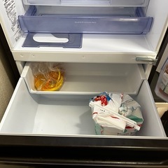 【契約成立済
】三菱冷蔵庫3〜4人用の画像