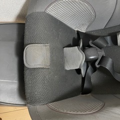 タカタ a4-fix グレー チャイルドシートの画像