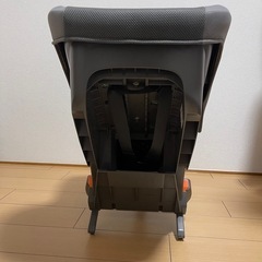 タカタ a4-fix グレー チャイルドシートの画像