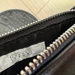 スマホショルダー　LOWRYS FARMの画像