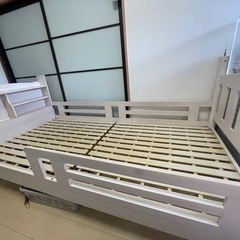 2段ベッドの画像