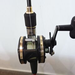 【KSD/Door/Io/74】 DIALIGHT GAME Type2・195M 30-80号ディアライトゲーム Promarine製 ルアーロッド 汚れあり リール Abu Garcia ambassadeur４６００ci ユーズド 大きなダメージなし。引き取り限定　の画像