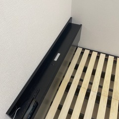 セミダブルベットフレームの画像