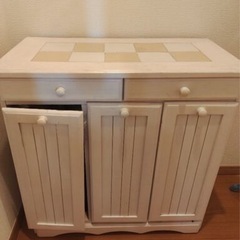 カントリー調ダストボックス兼収納
