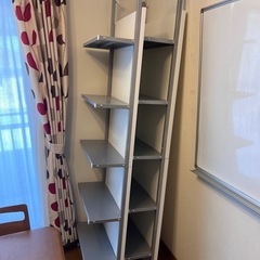 パーテーション2枚(裏側　本棚)の画像